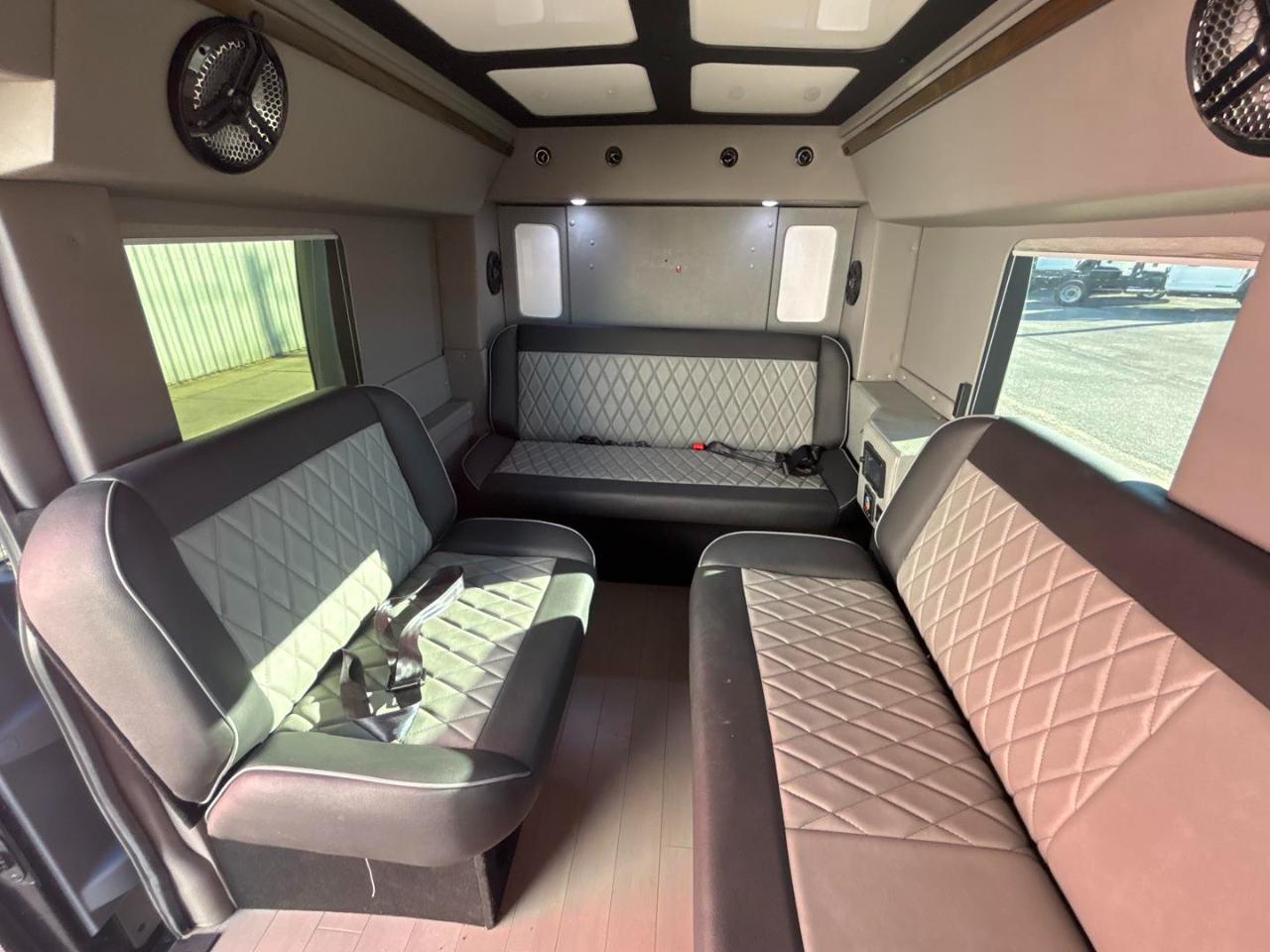 Ford Transit Passenger Wagon T-350 148" Med Roof XL Sliding RH Dr 2019
