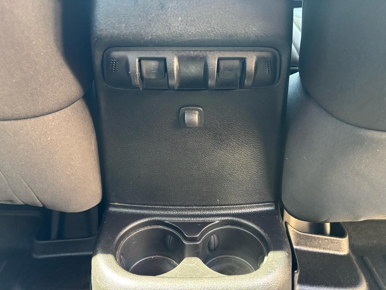 Jeep Wrangler Unlimited 4WD 4dr Sport 2013