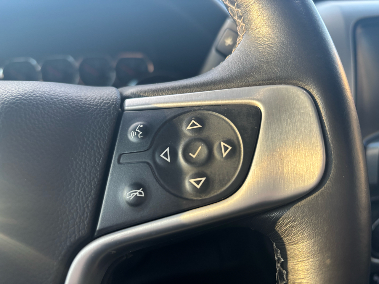 GMC Sierra 1500 SLT Crew Cab Short Box 4WD 2015