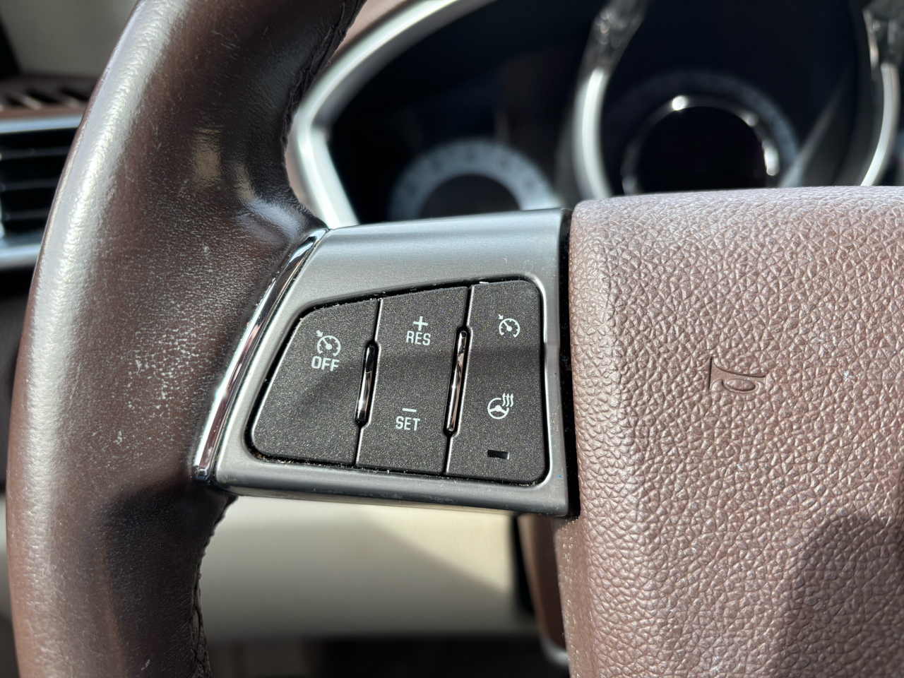 Cadillac SRX Premium AWD 2012