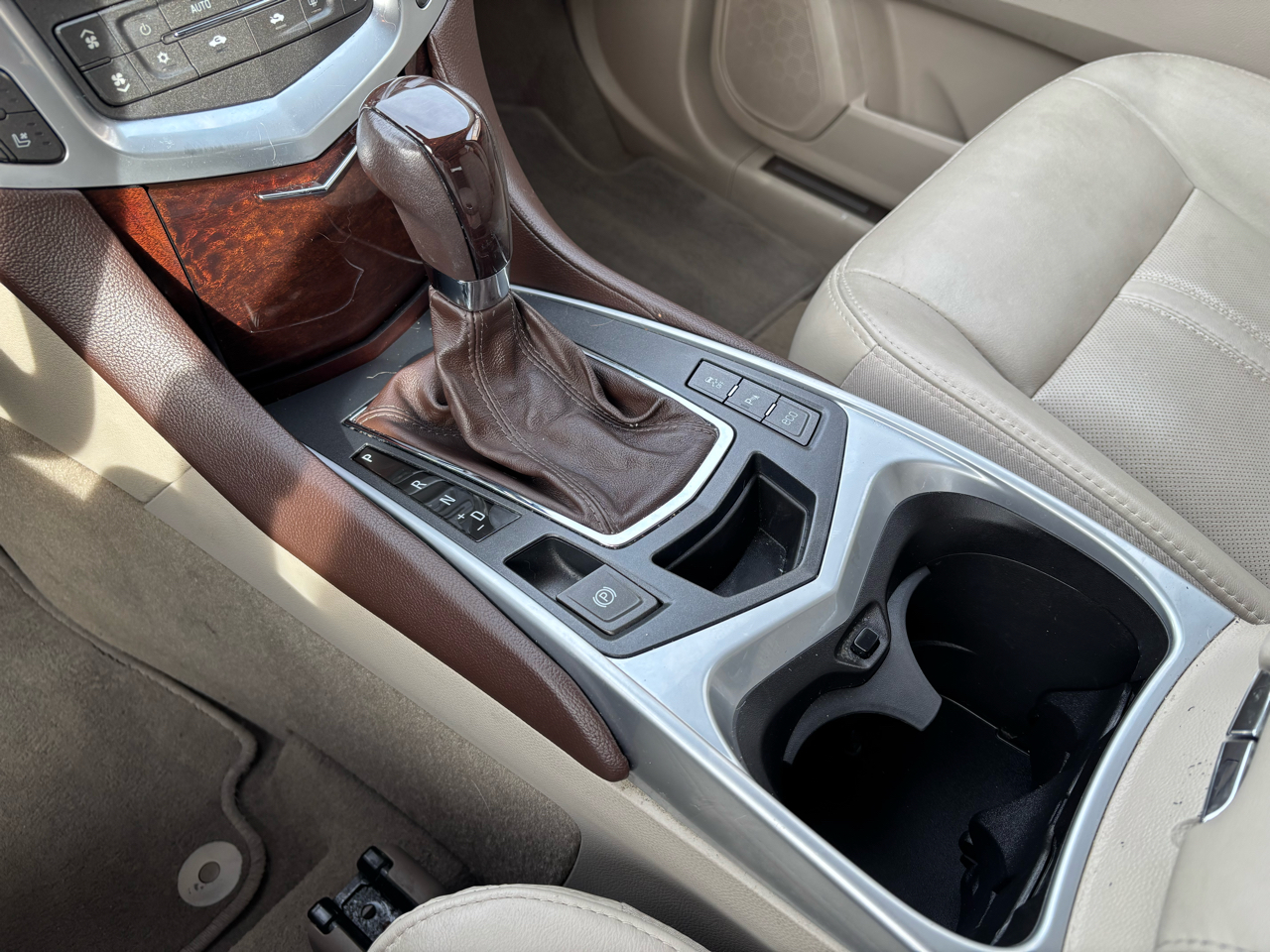 Cadillac SRX Premium AWD 2012