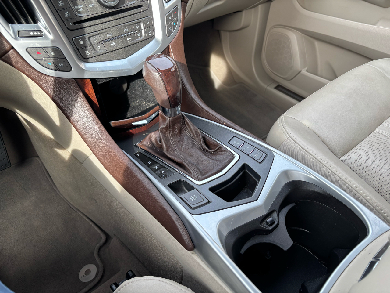 Cadillac SRX Premium AWD 2012