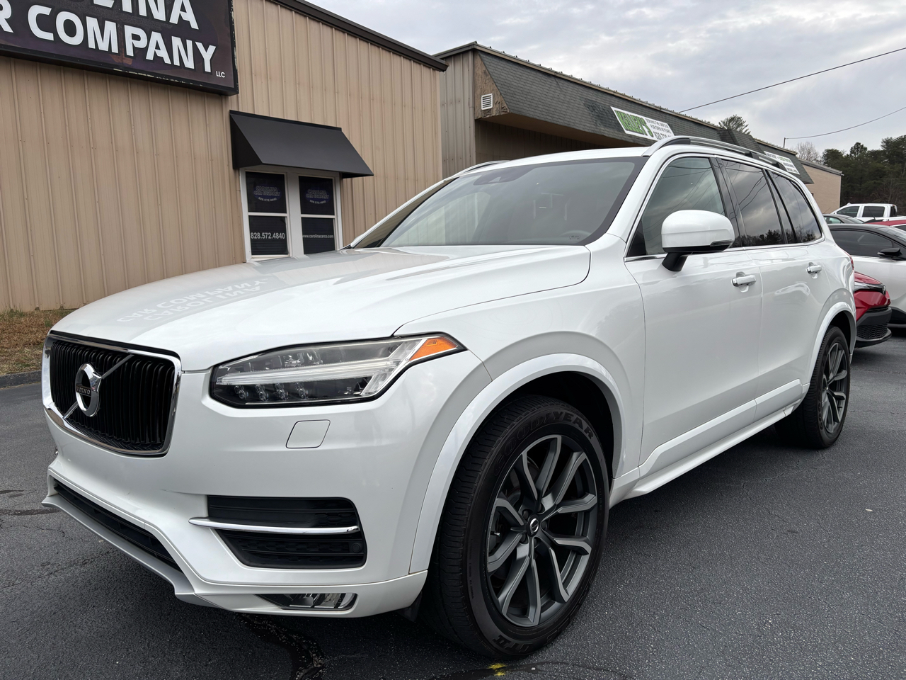 2016 Volvo XC90 T6 Momentum AWD