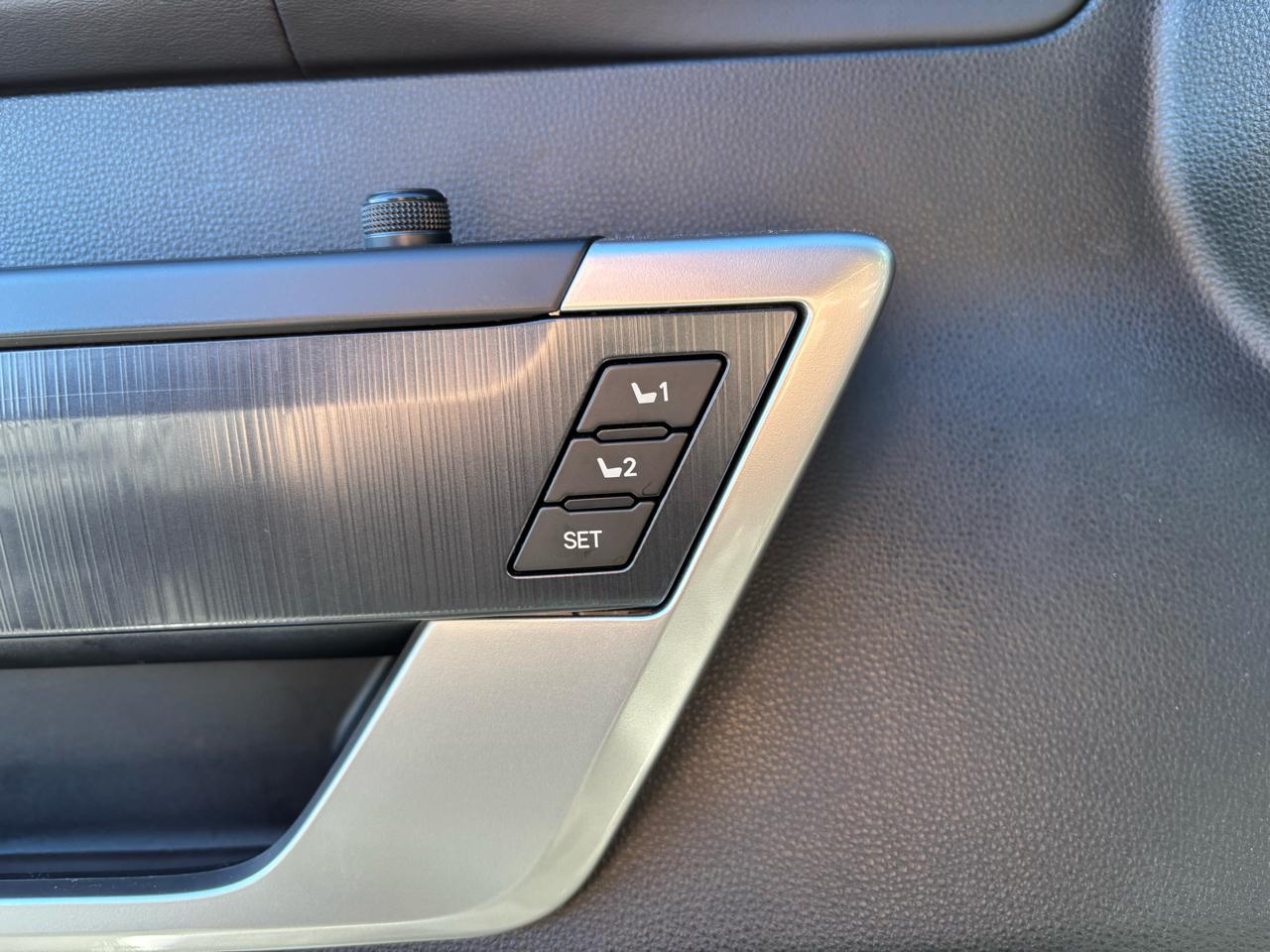 Toyota Tundra Platinum CrewMax 4WD 2023