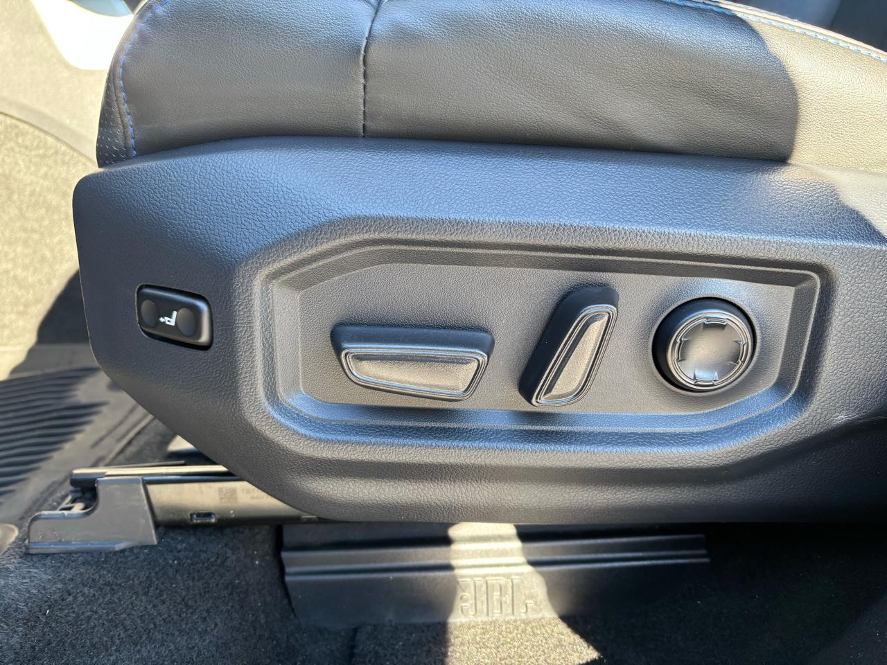 Toyota Tundra Platinum CrewMax 4WD 2023