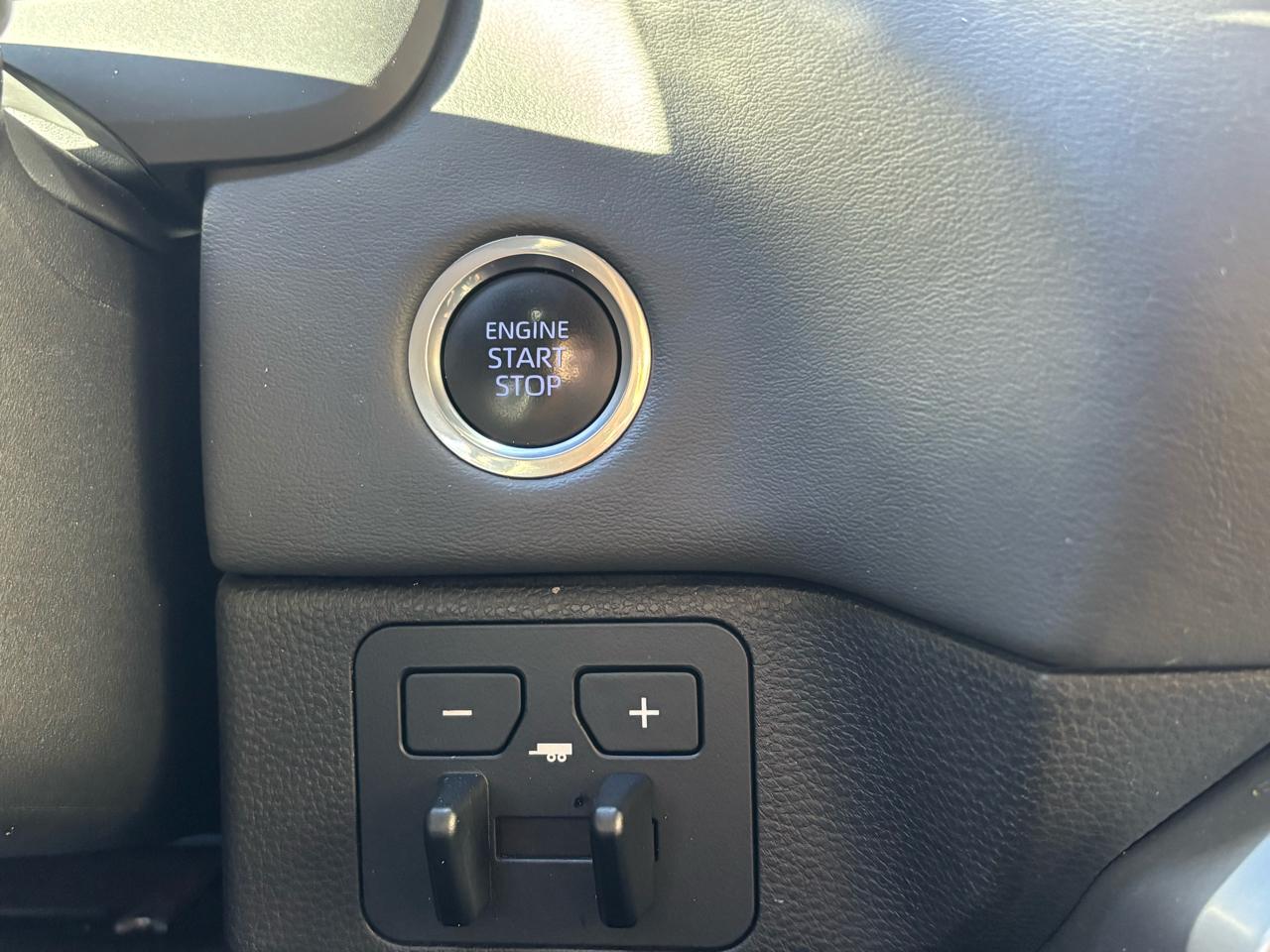 Toyota Tundra Platinum CrewMax 4WD 2023