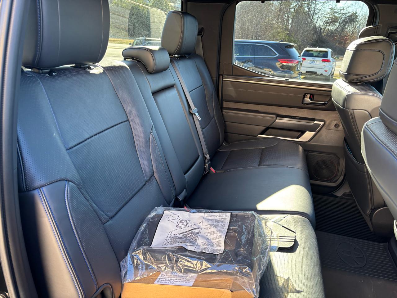 Toyota Tundra Platinum CrewMax 4WD 2023