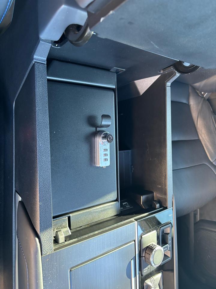 Toyota Tundra Platinum CrewMax 4WD 2023