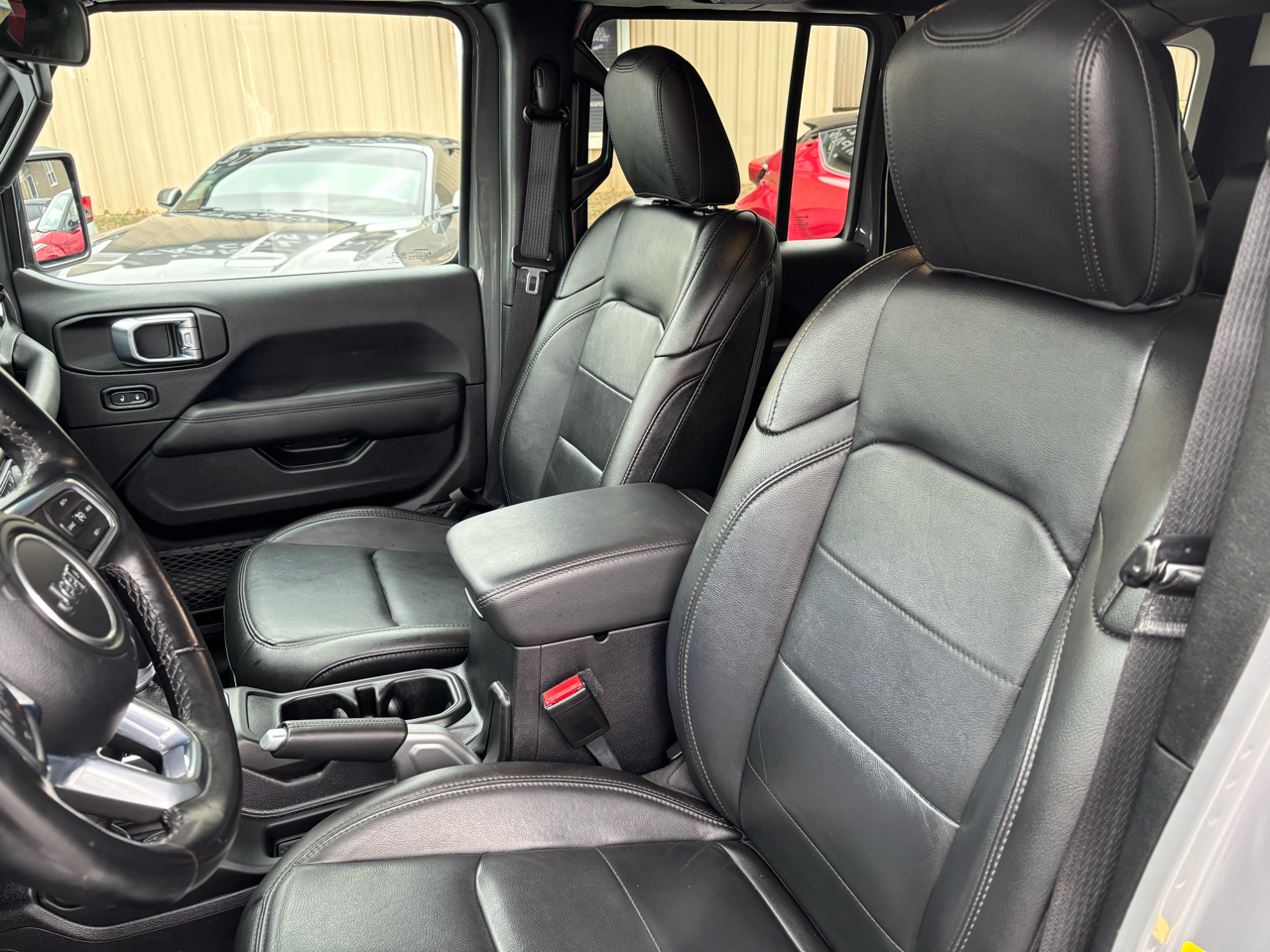 Jeep Wrangler Unlimited Sahara 2021