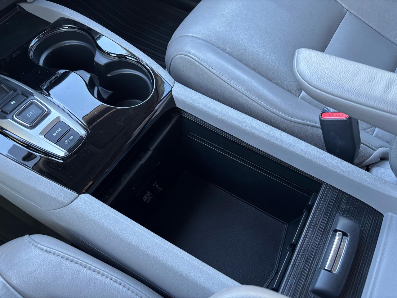 Honda Pilot Touring 2WD 2016