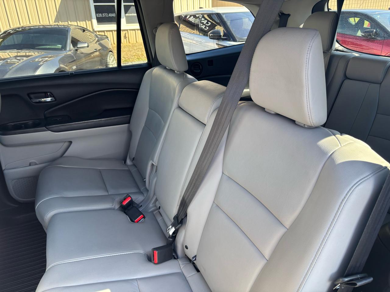 Honda Pilot Touring 2WD 2016