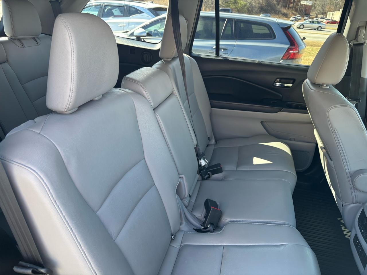 Honda Pilot Touring 2WD 2016