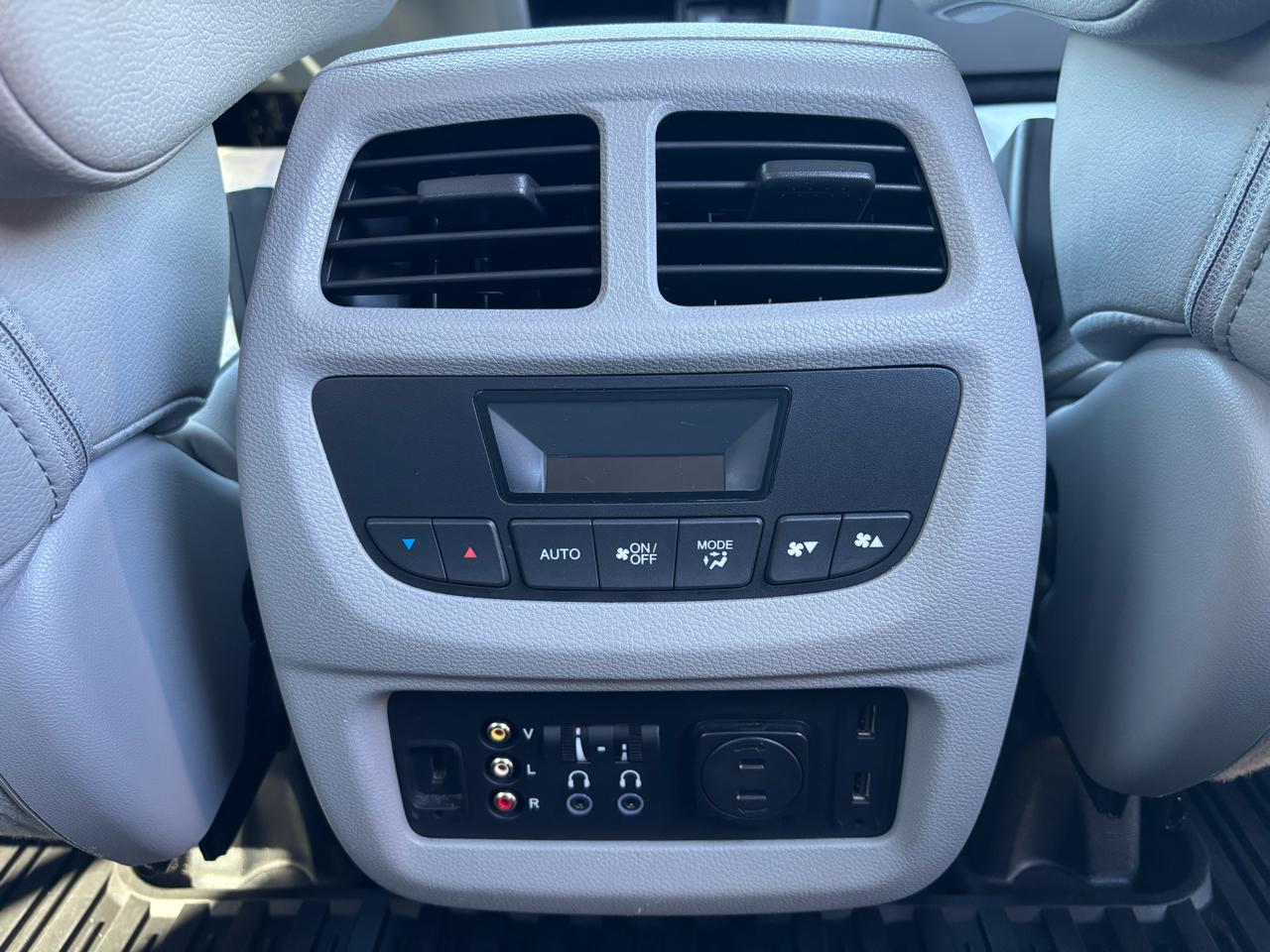 Honda Pilot Touring 2WD 2016