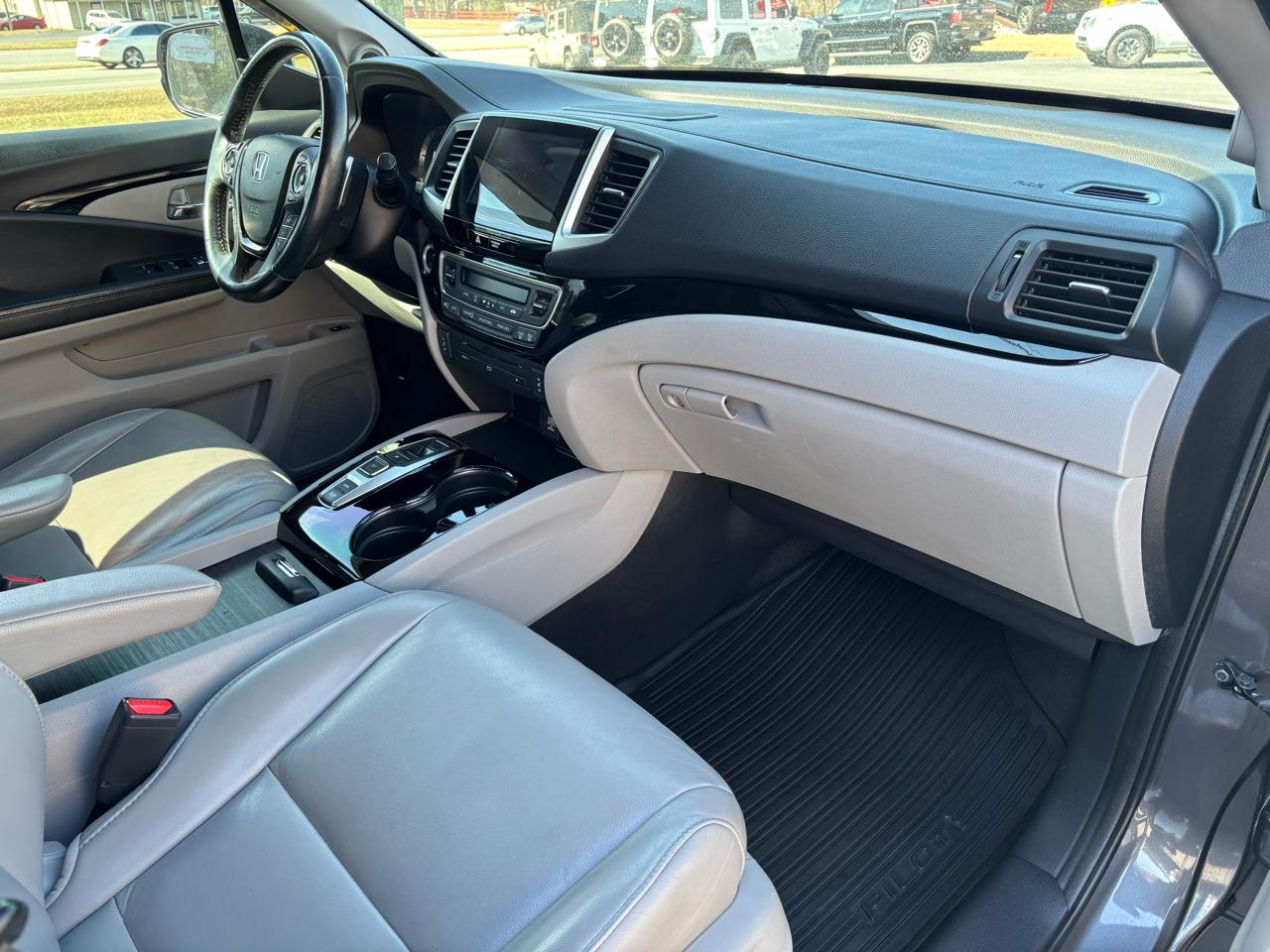 Honda Pilot Touring 2WD 2016