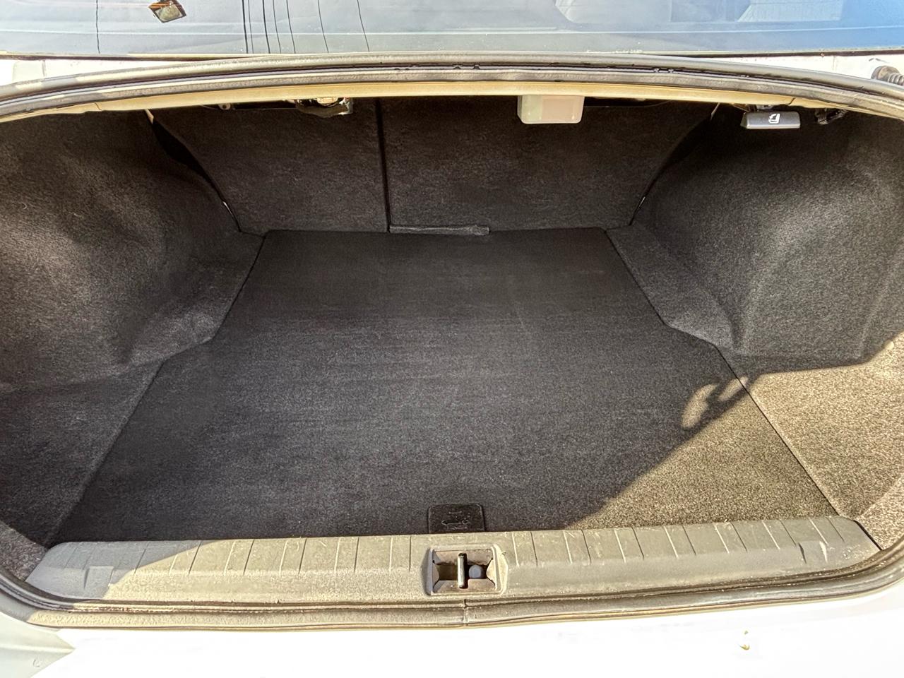 Subaru Legacy 3.6R Limited 2011