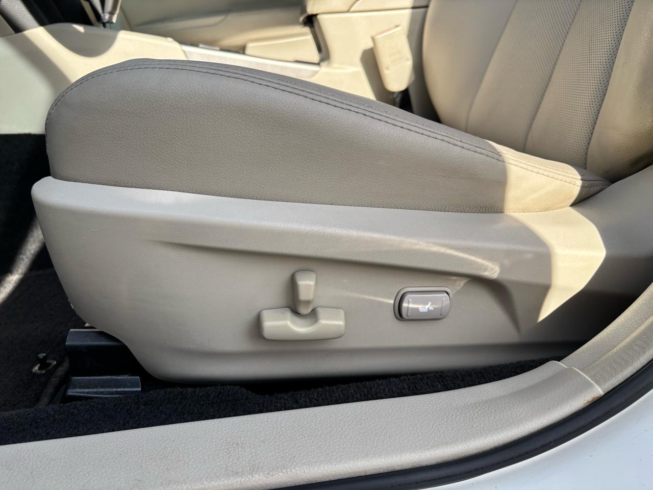 Subaru Legacy 3.6R Limited 2011