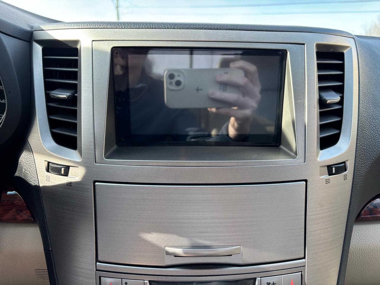 Subaru Legacy 3.6R Limited 2011