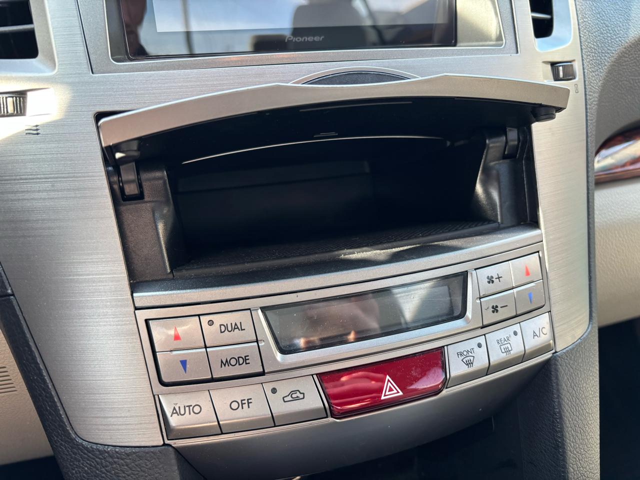 Subaru Legacy 3.6R Limited 2011