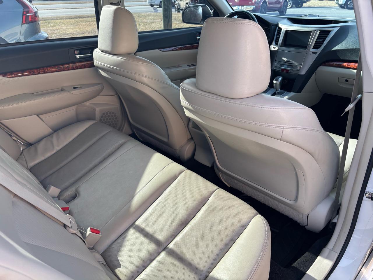 Subaru Legacy 3.6R Limited 2011