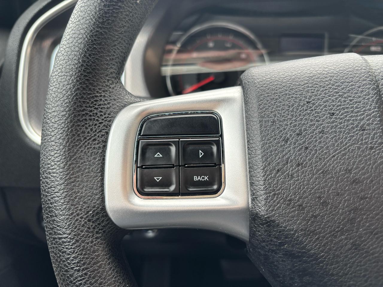 Dodge Charger SE 2011