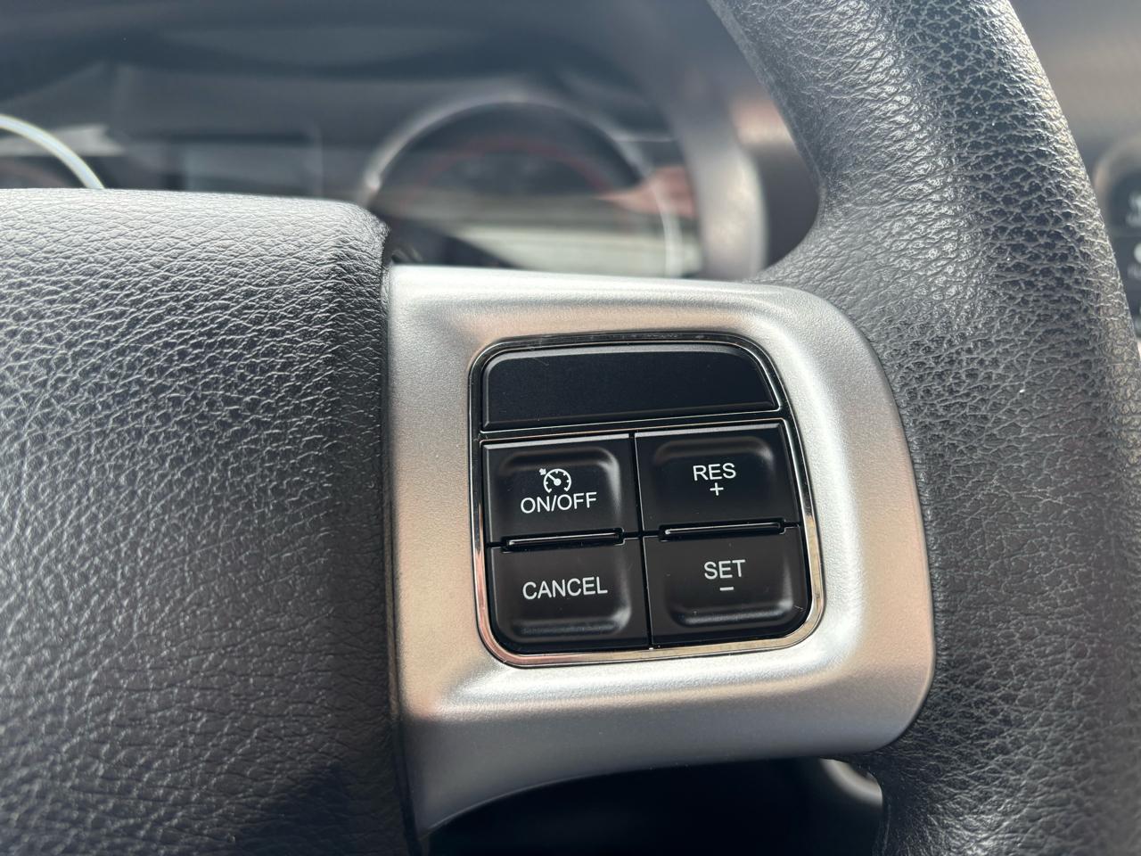 Dodge Charger SE 2011