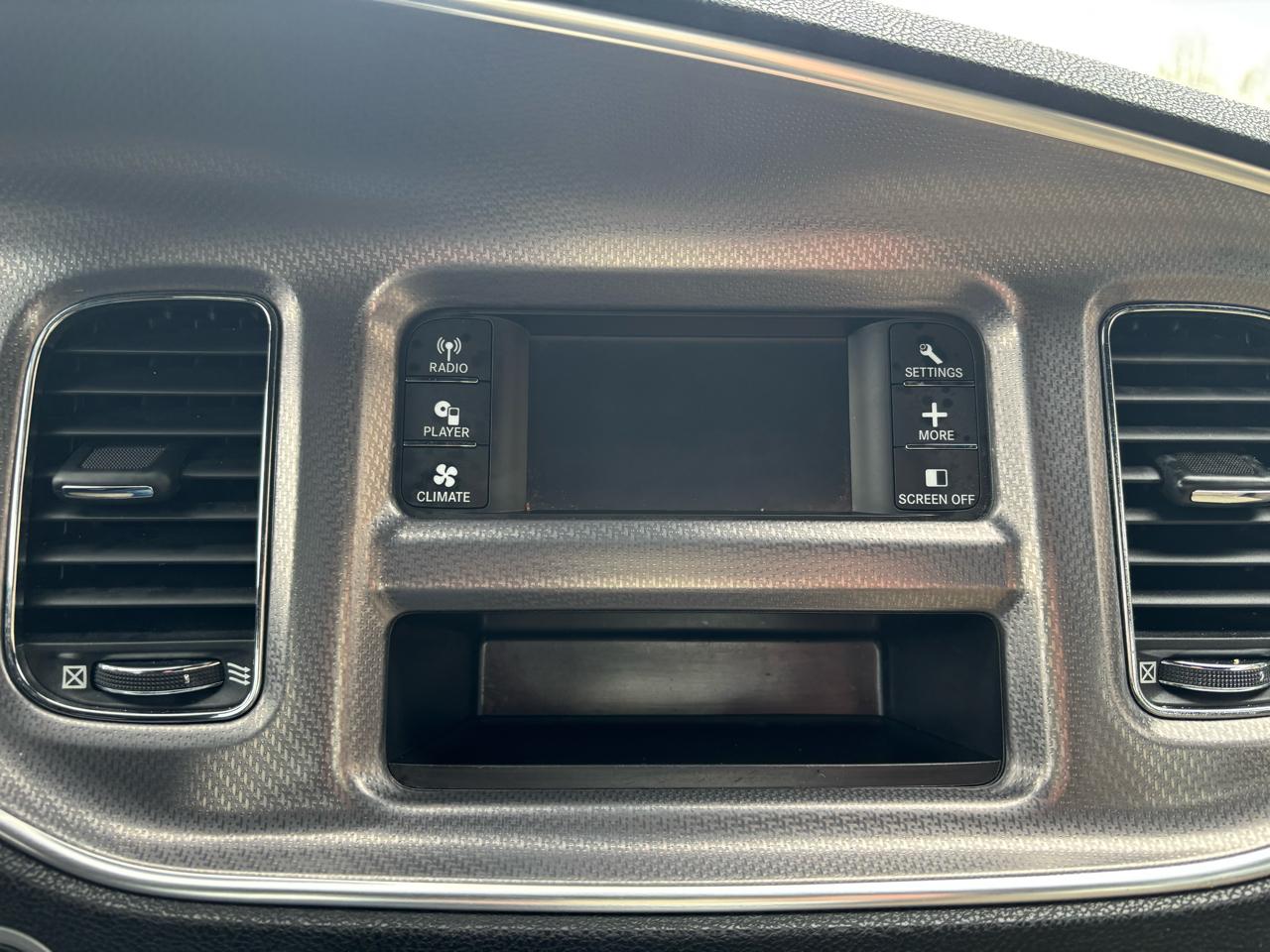 Dodge Charger SE 2011