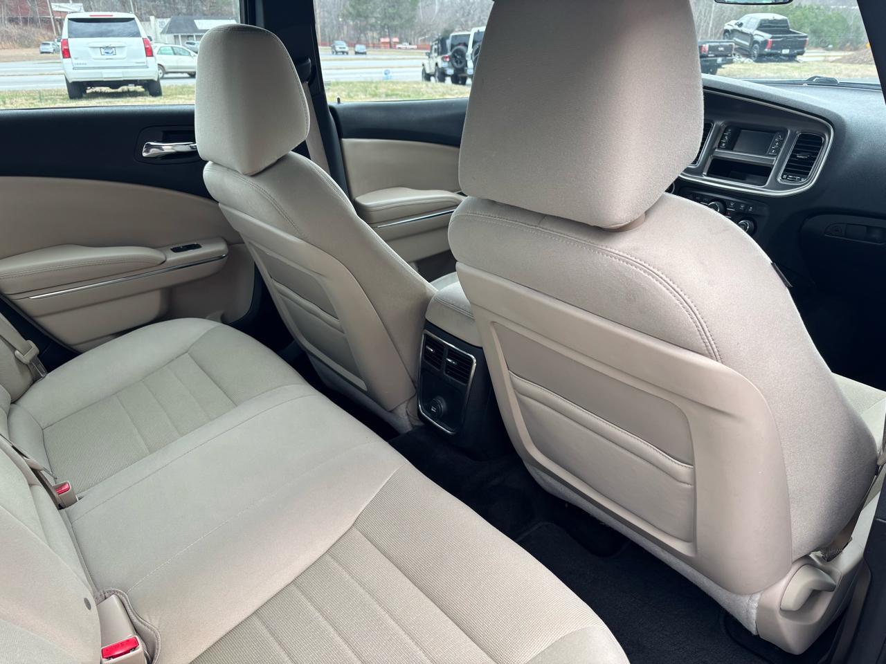 Dodge Charger SE 2011