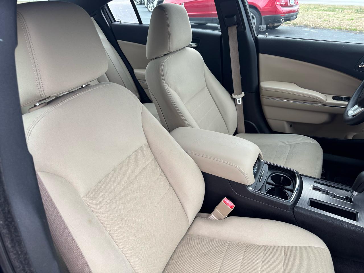 Dodge Charger SE 2011