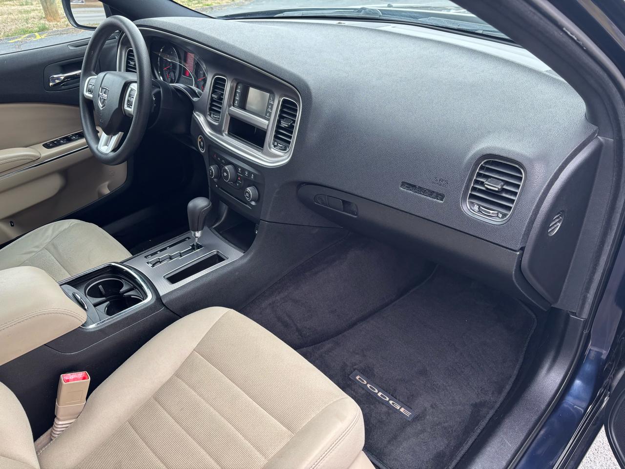 Dodge Charger SE 2011