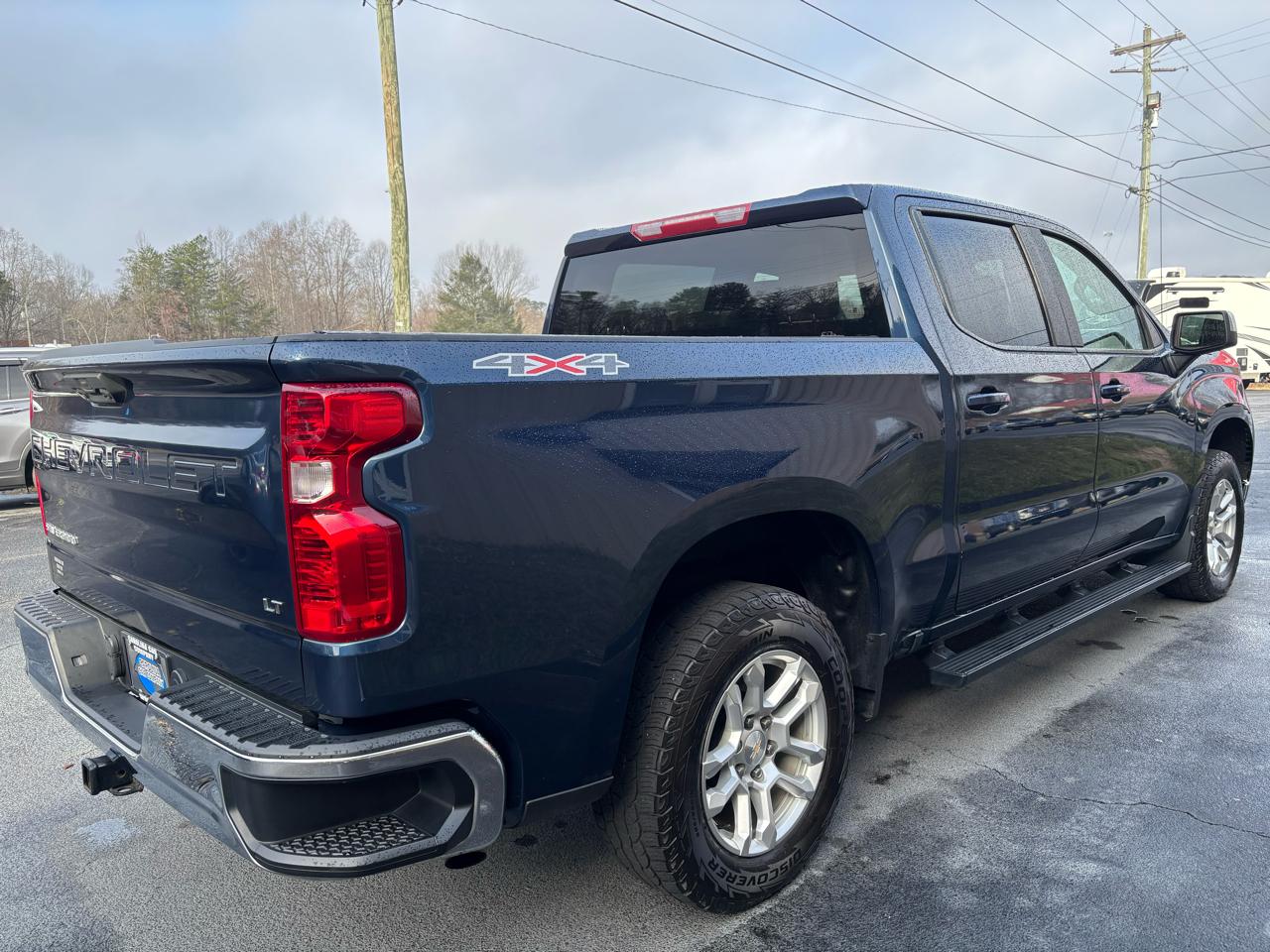 Chevrolet Silverado 1500 LT Crew Cab 4WD 2022