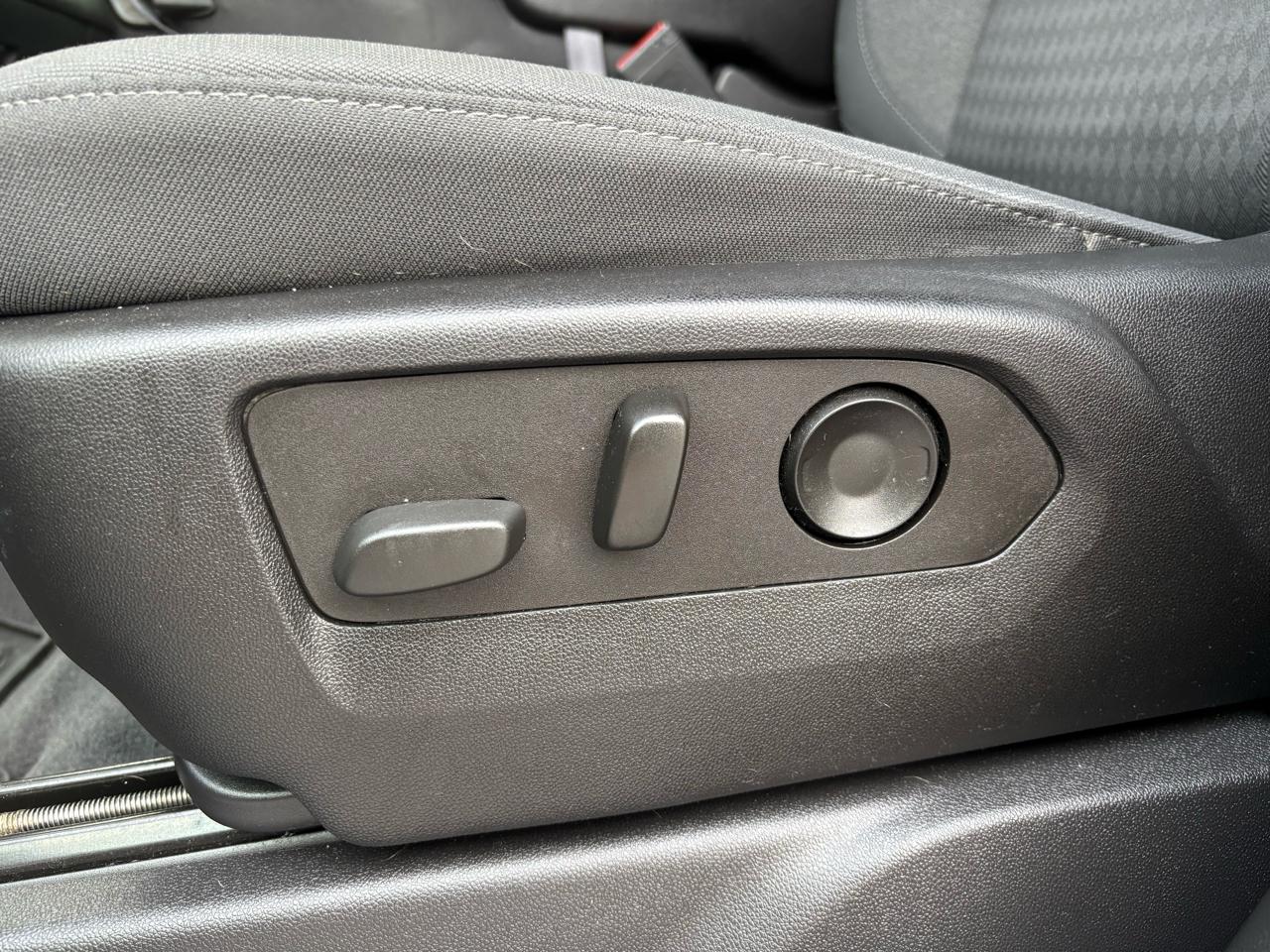 Chevrolet Silverado 1500 LT Crew Cab 4WD 2022