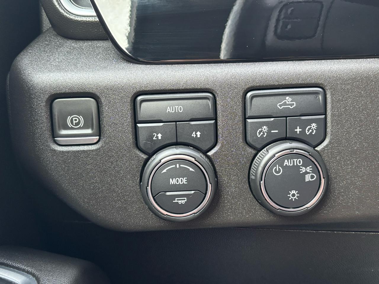 Chevrolet Silverado 1500 LT Crew Cab 4WD 2022