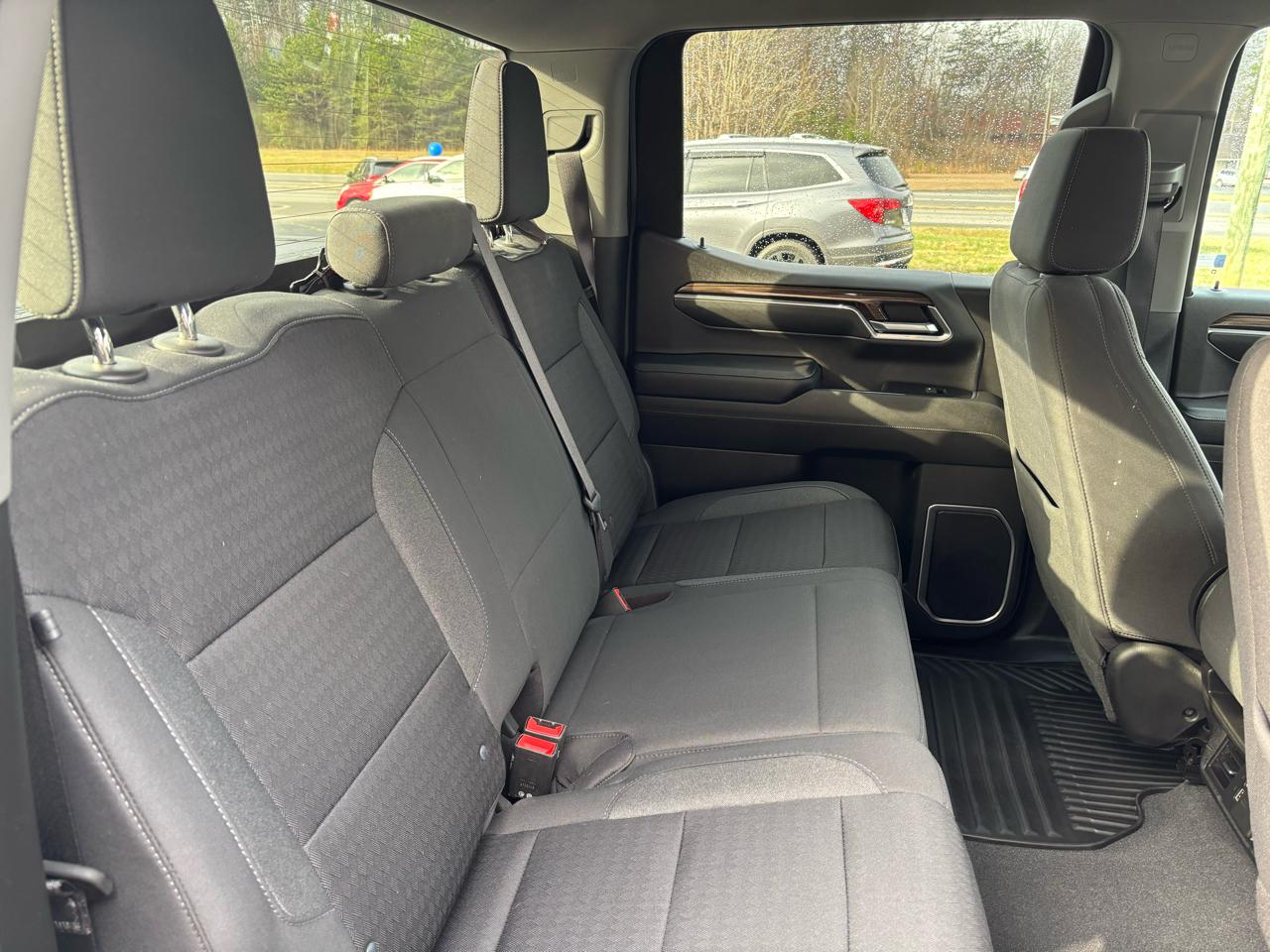 Chevrolet Silverado 1500 LT Crew Cab 4WD 2022