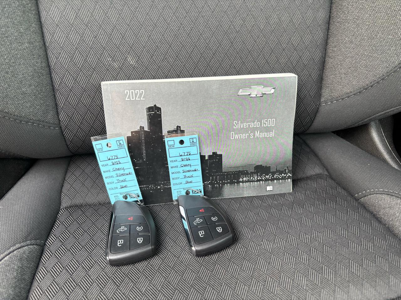 Chevrolet Silverado 1500 LT Crew Cab 4WD 2022