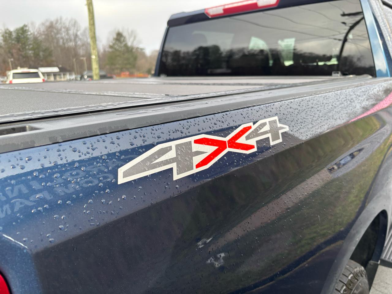 Chevrolet Silverado 1500 LT Crew Cab 4WD 2022