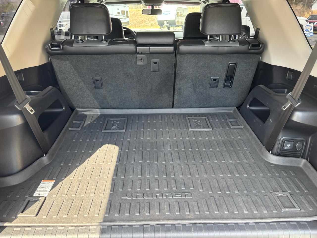 Toyota 4Runner SR5 Premium 4WD 2019