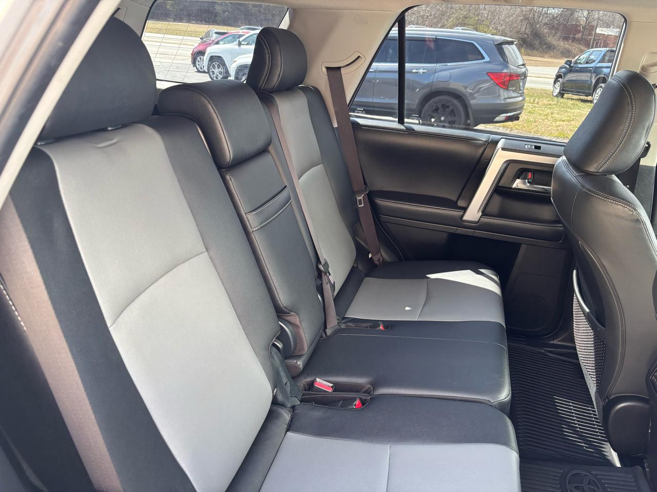 Toyota 4Runner SR5 Premium 4WD 2019