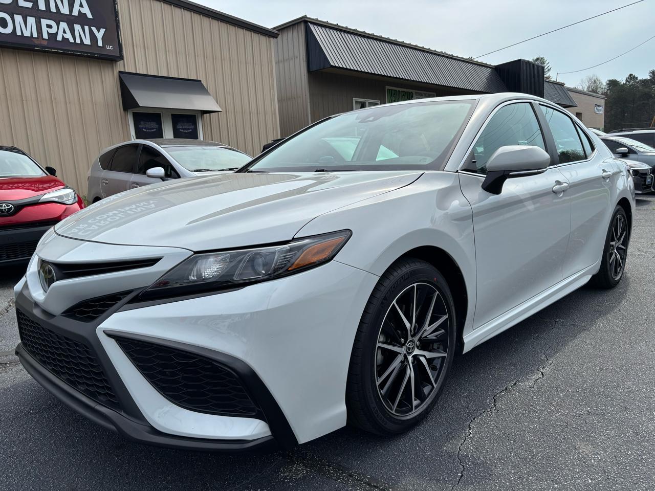 2023 Toyota Camry SE