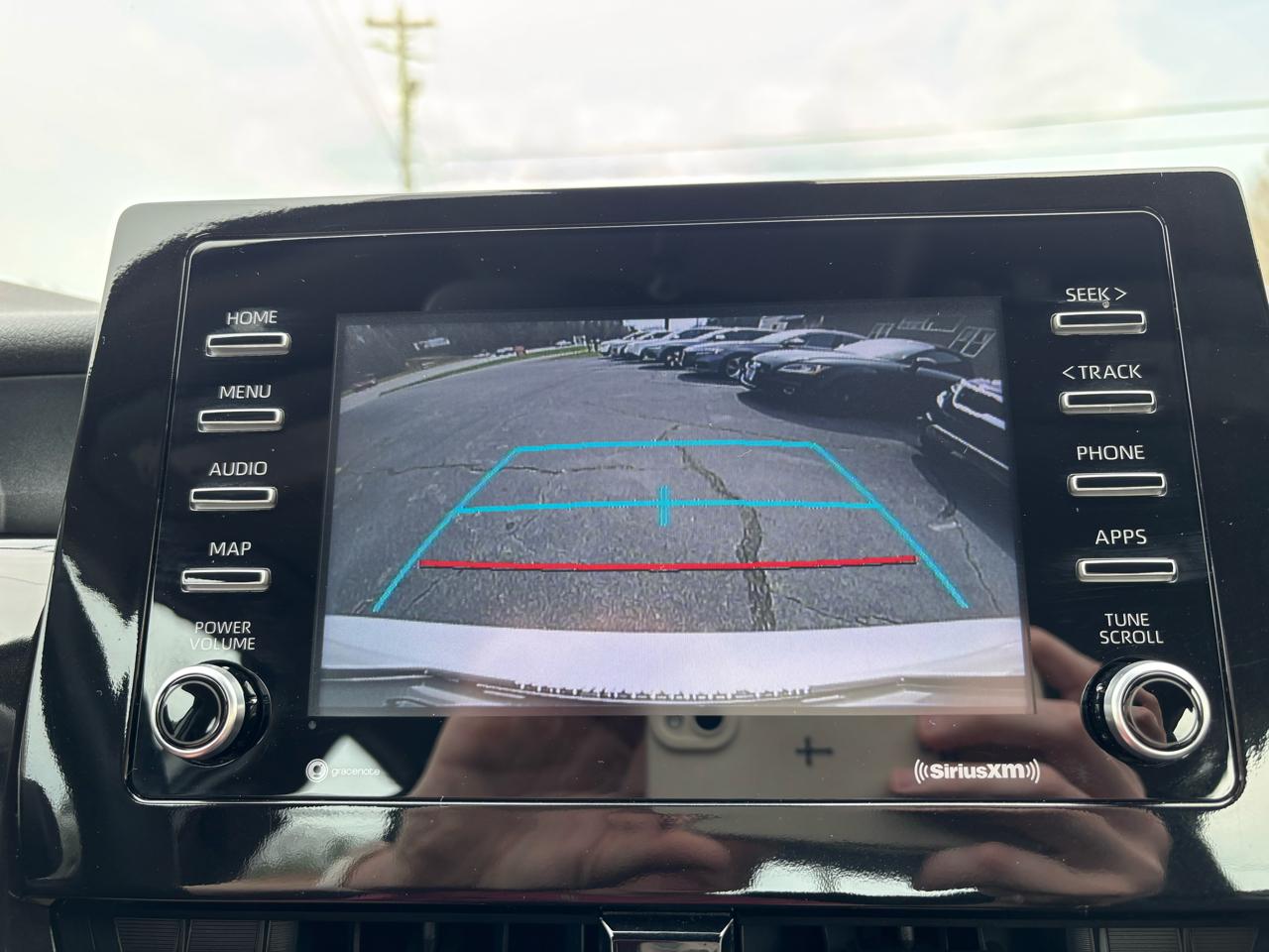 Toyota Camry SE 2023