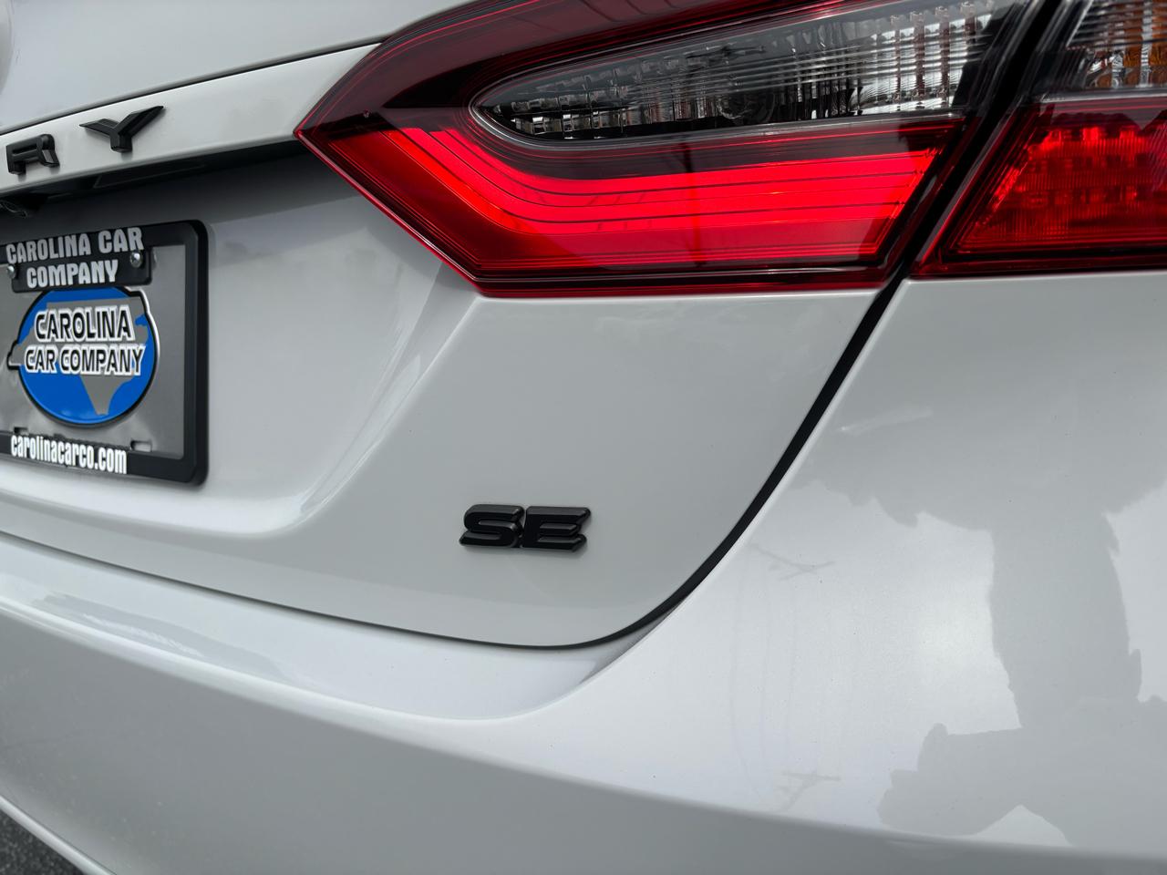 Toyota Camry SE 2023