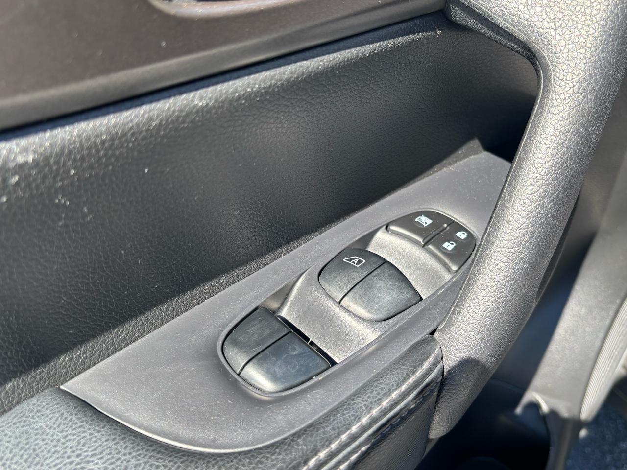 Nissan Rogue SV AWD 2015