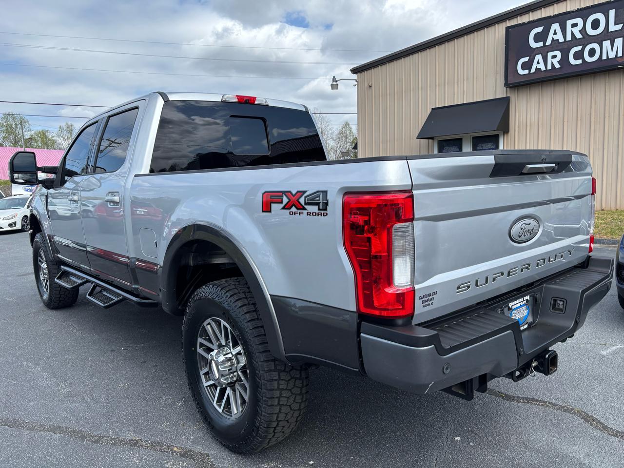 Ford F-350 SD Lariat Crew Cab 4WD 2017