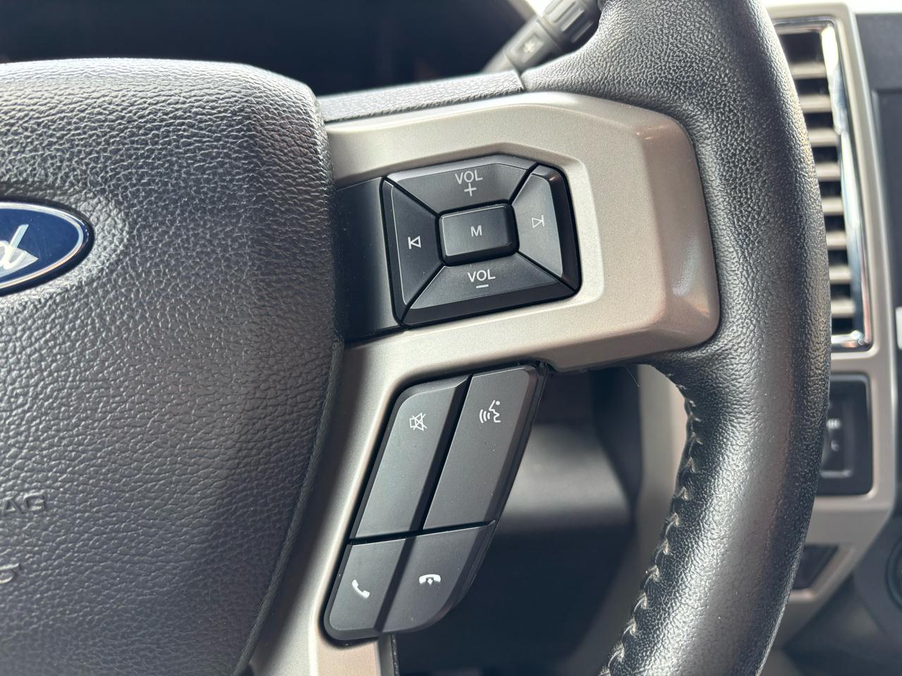 Ford F-350 SD Lariat Crew Cab 4WD 2017