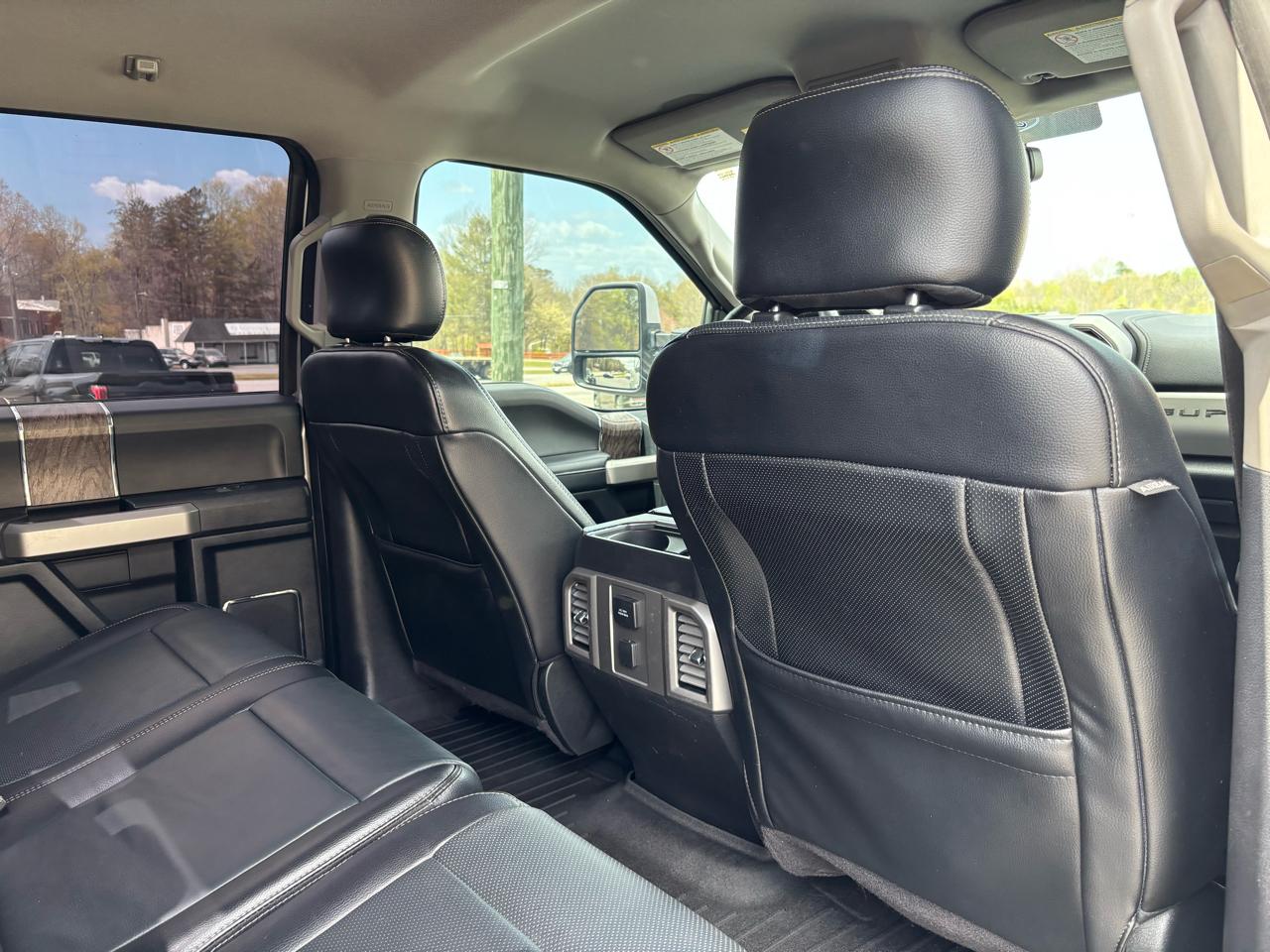 Ford F-350 SD Lariat Crew Cab 4WD 2017