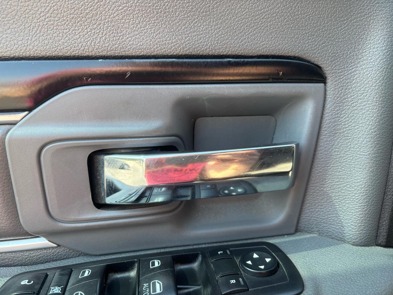 RAM 2500 SLT Crew Cab SWB 4WD 2015