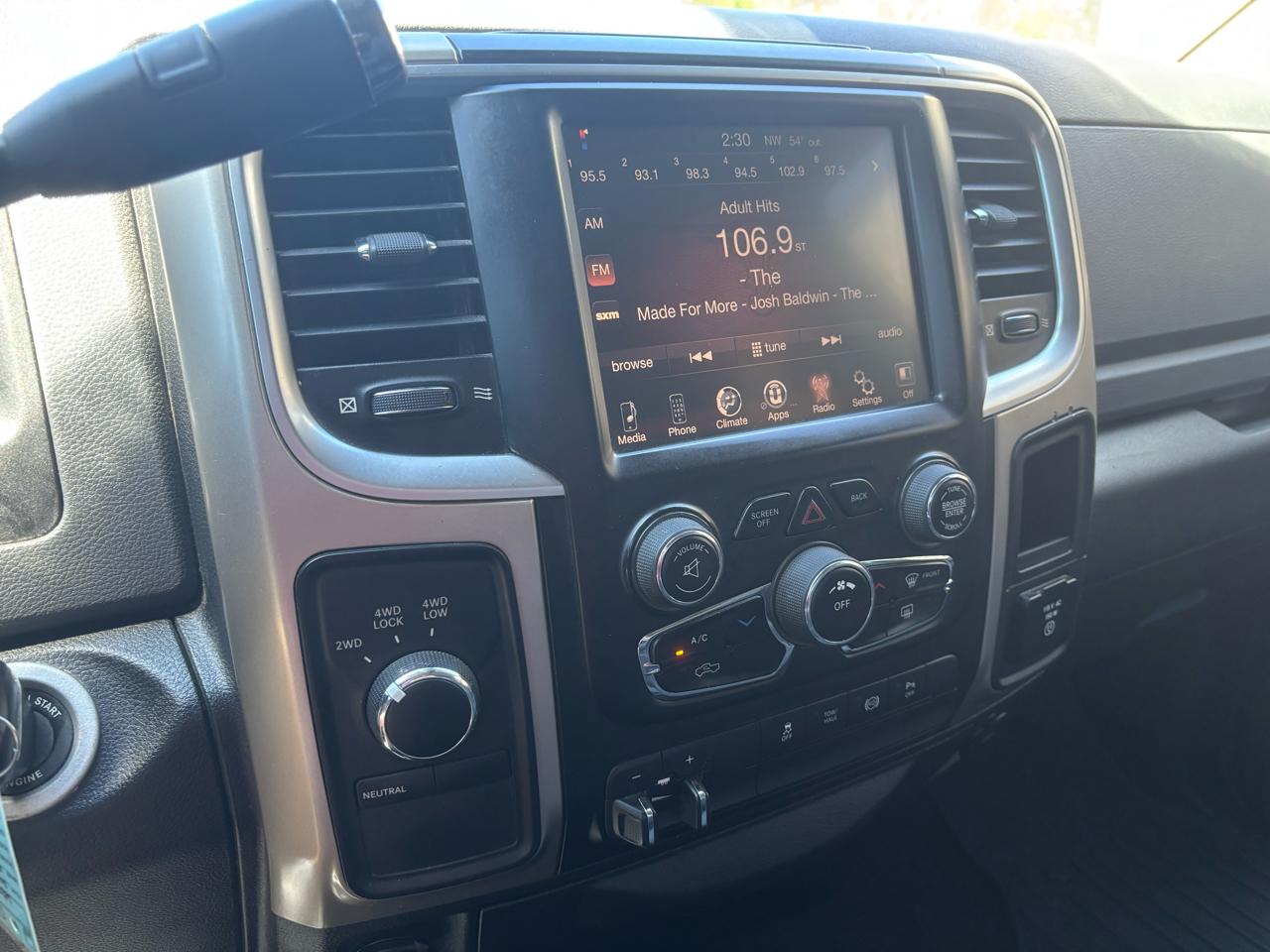 RAM 2500 SLT Crew Cab SWB 4WD 2015