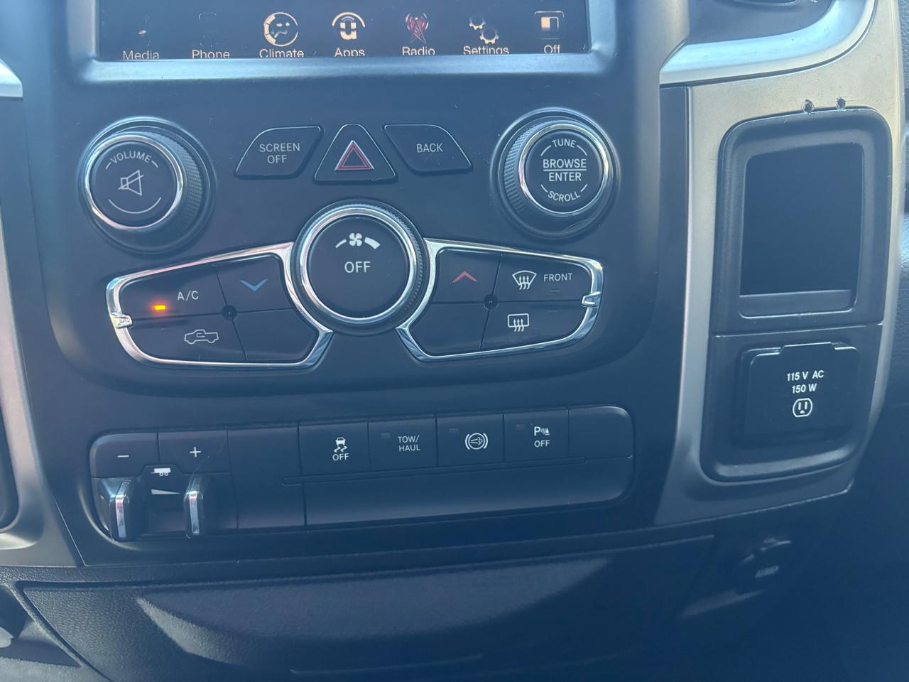 RAM 2500 SLT Crew Cab SWB 4WD 2015