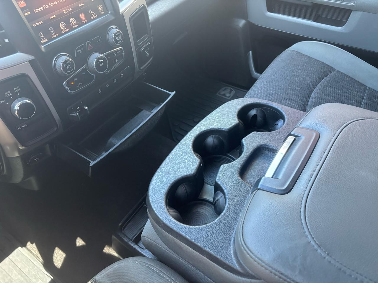 RAM 2500 SLT Crew Cab SWB 4WD 2015