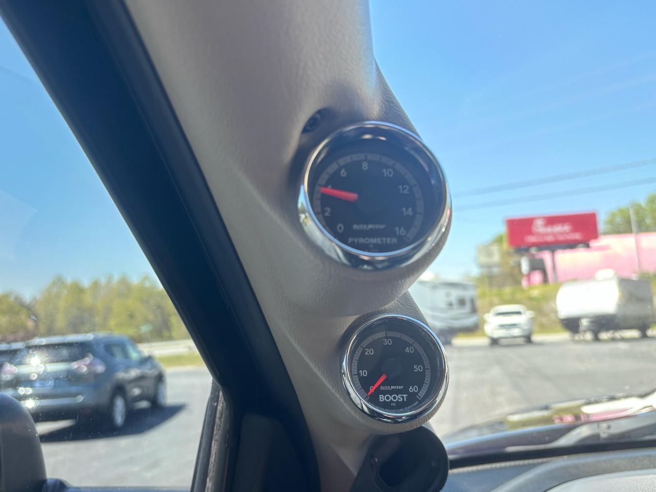 RAM 2500 SLT Crew Cab SWB 4WD 2015