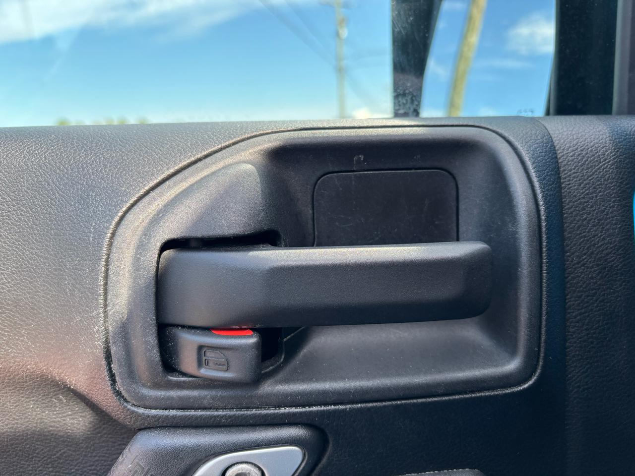 Jeep Wrangler Unlimited Sahara 4WD 2017